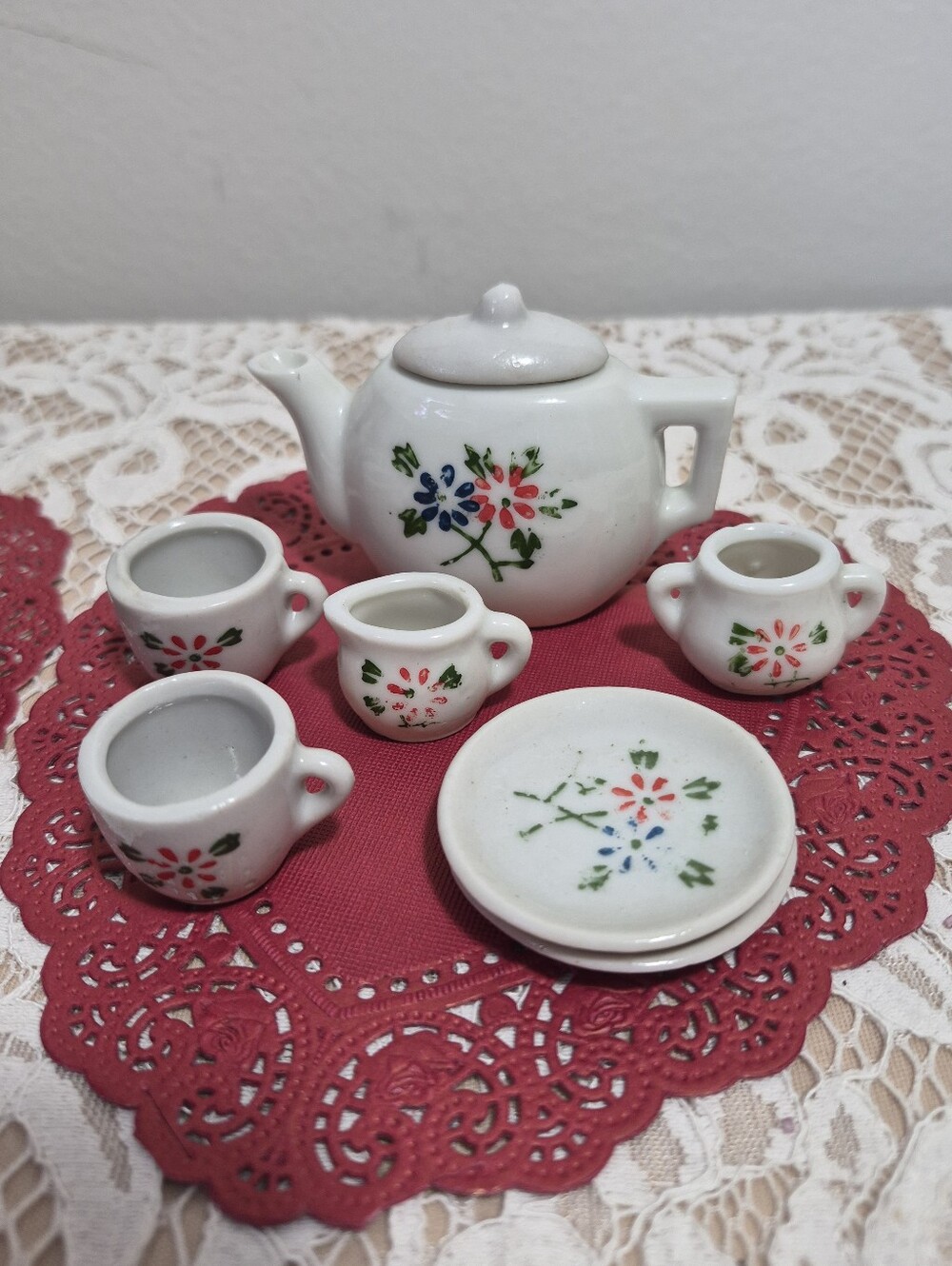 2 Mini Tea Sets - Picture 4 of 10